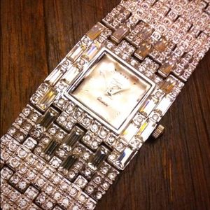 WATCH~GORGEOUS SILVER STUDDED WATCH~FITS MOST WRIST